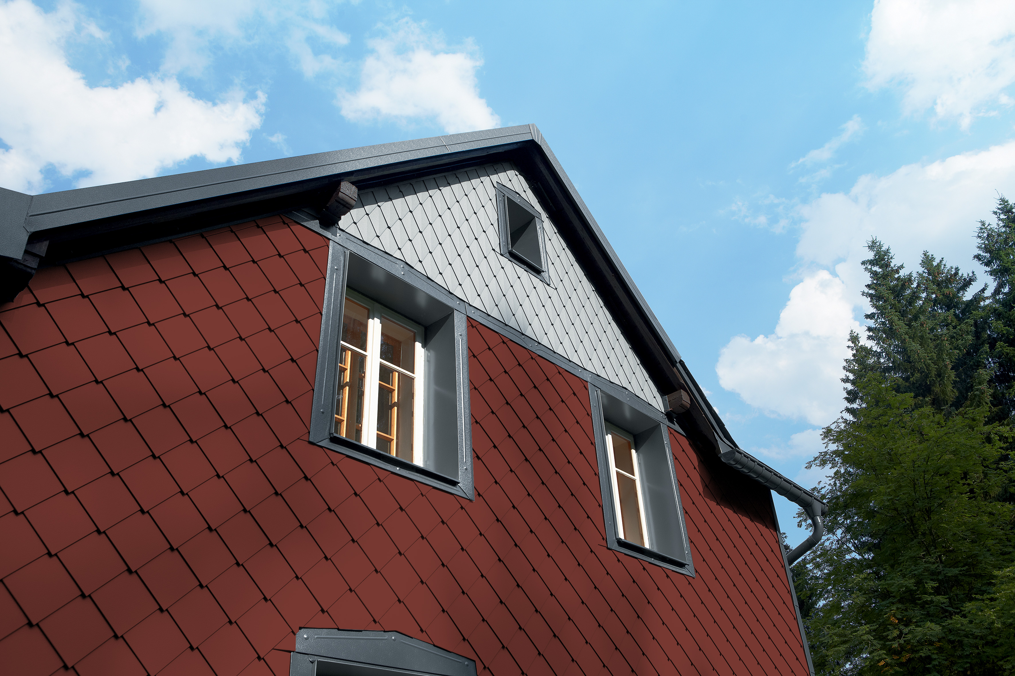 Referenze PREFA Sistemi per facciata Losanga 20 05 P.10 rosso ossido