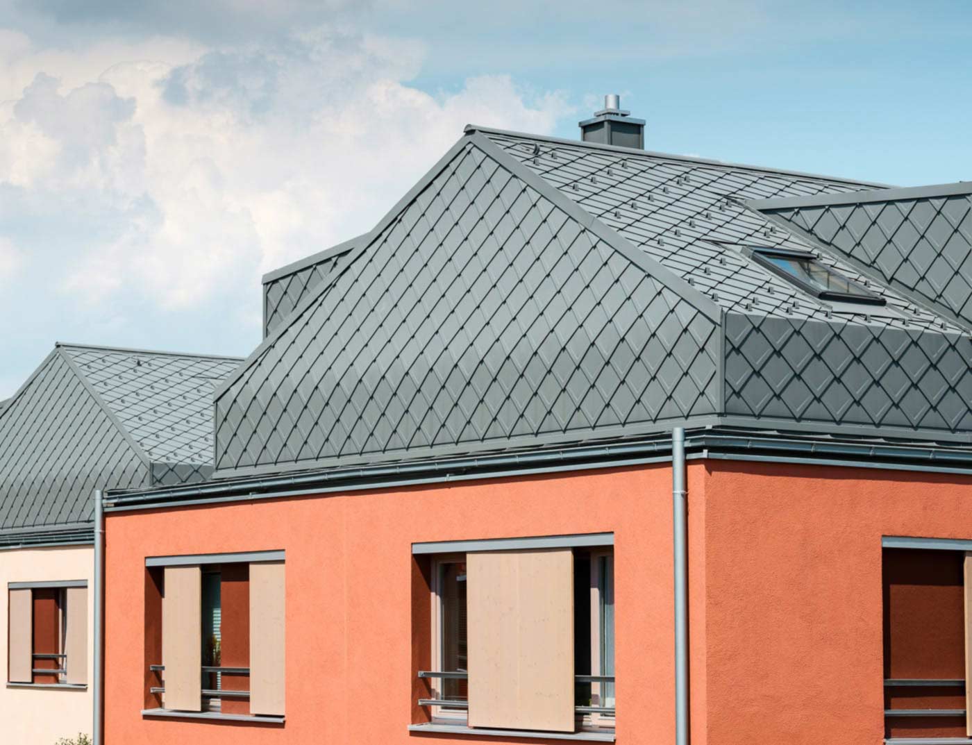 Referenze PREFA Sistemi per copertura Scaglia 29 07 P.10 grigio chiaro