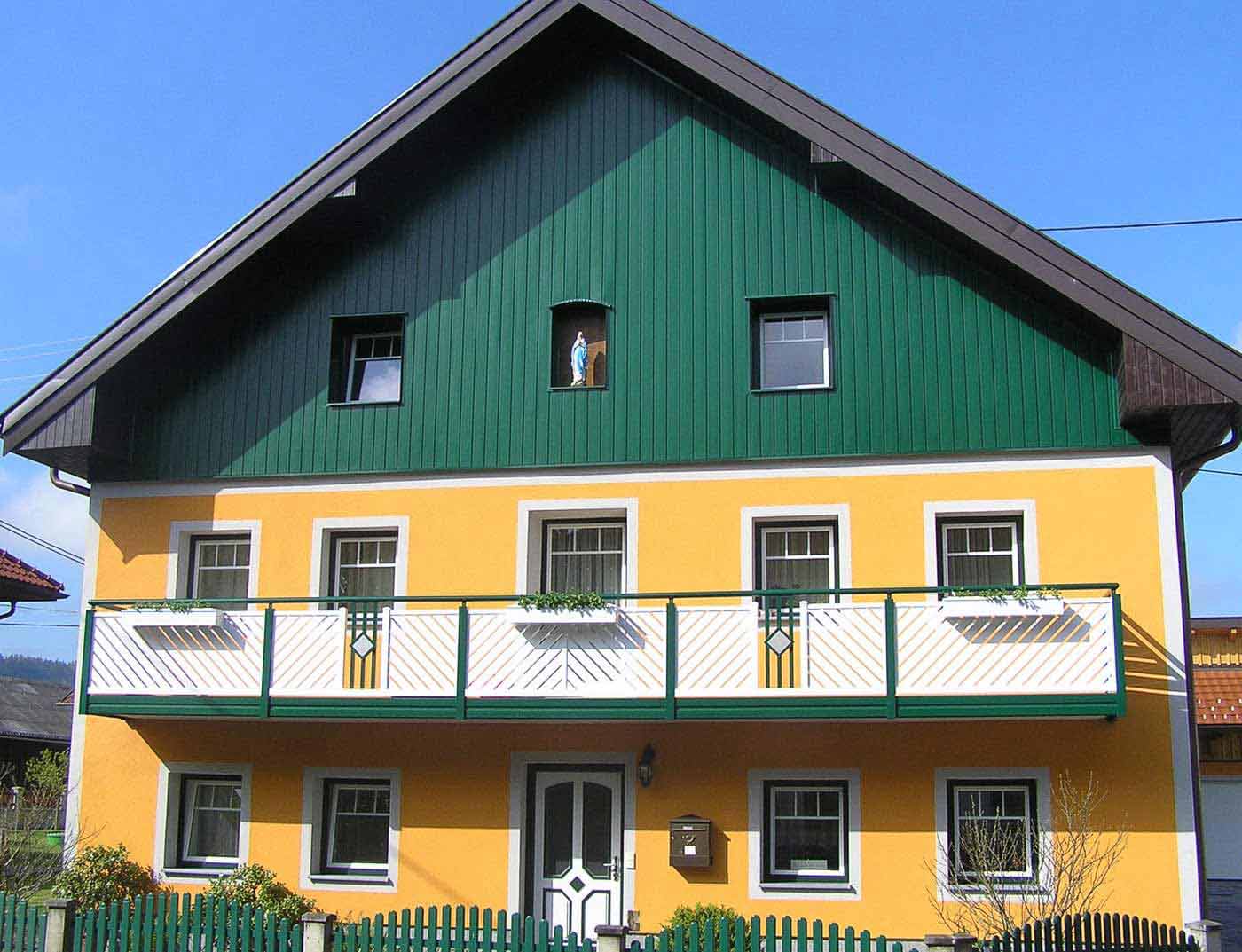 Referenze PREFA Sistemi per facciata Doga di rivestimento 06 P.10 verde muschio