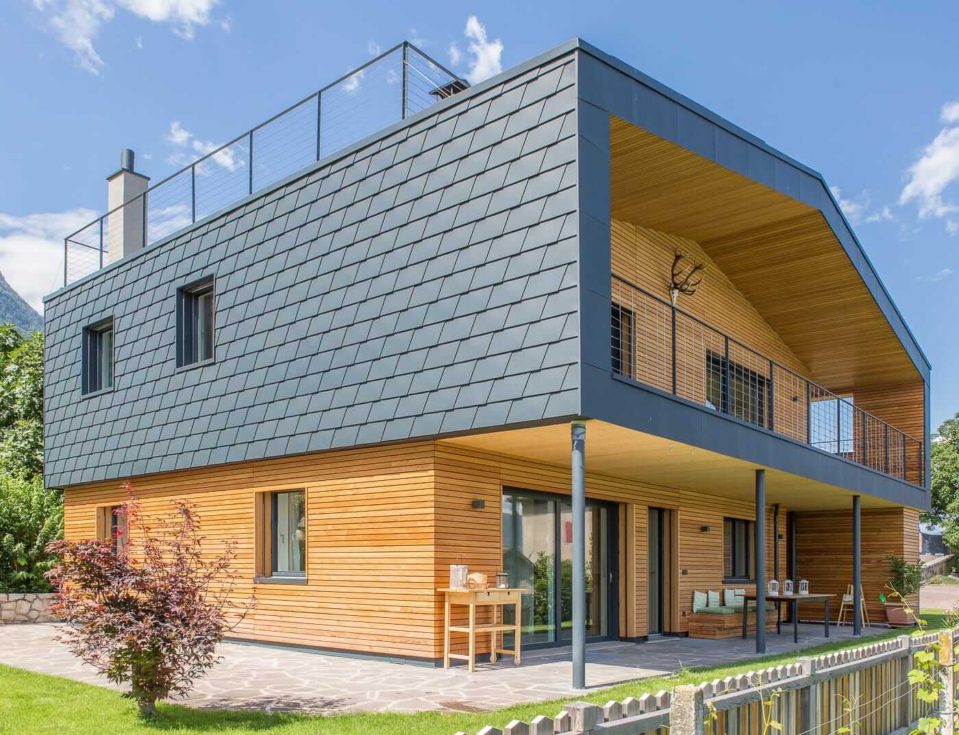 Referenze PREFA Sistemi per facciata Scandola per facciata 02 P.10 antracite