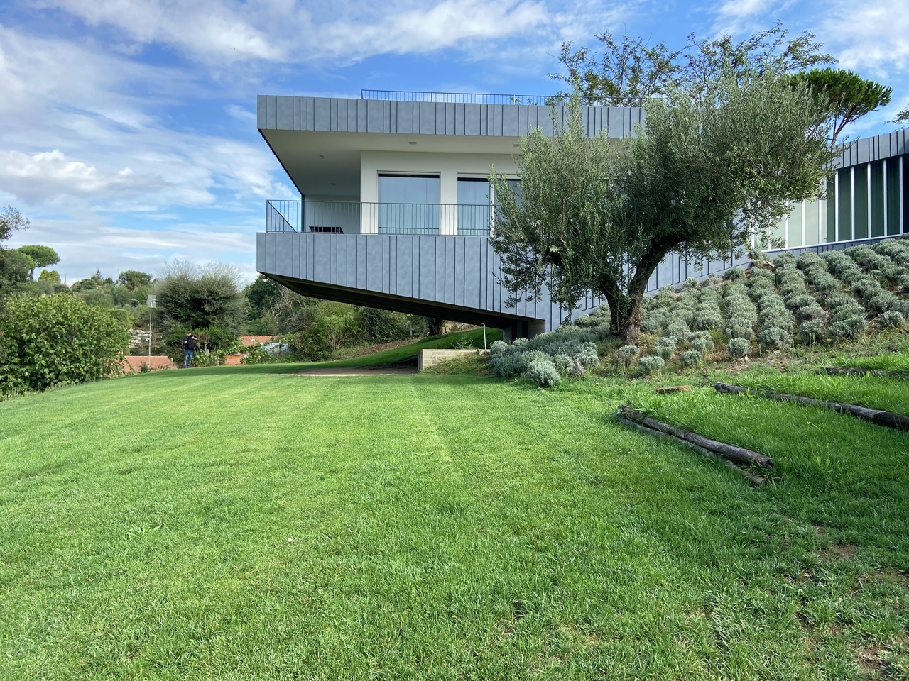 Bâtiments de référence PREFA Systèmes de façades Système de façade Prefalz ® 43 P.10 gris pierre